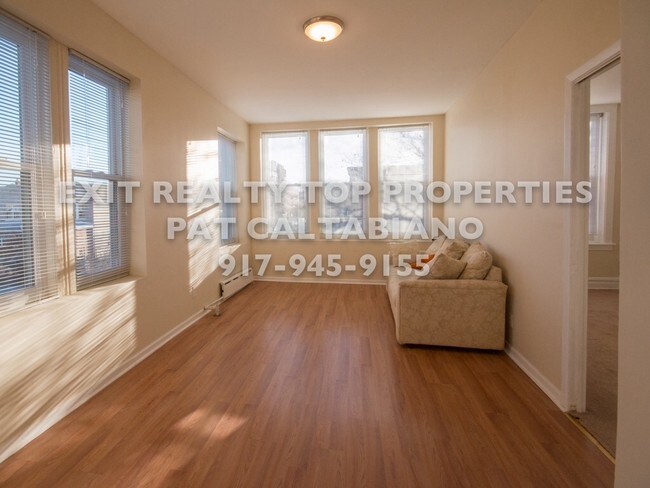 Building Photo - 2081 67th St