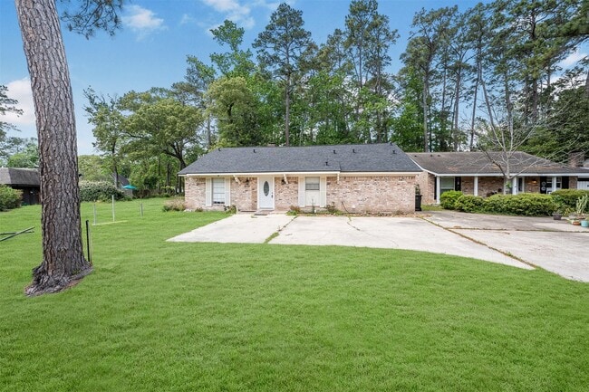 Building Photo - 635 Chapel Hill Dr