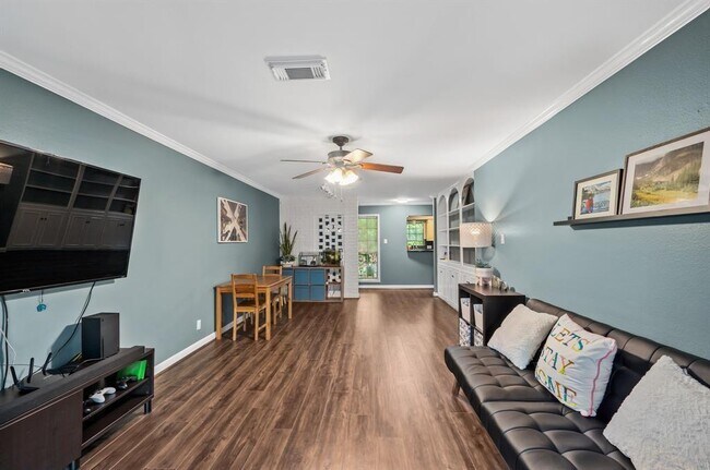 Building Photo - 883 Wax Myrtle Ln