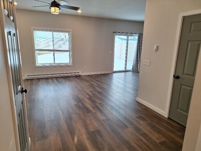 Foto del edificio - 705 S Oak St