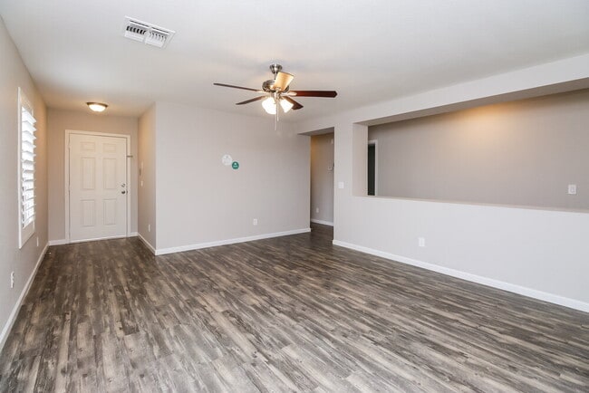 Building Photo - 3241 S Chaparral Rd
