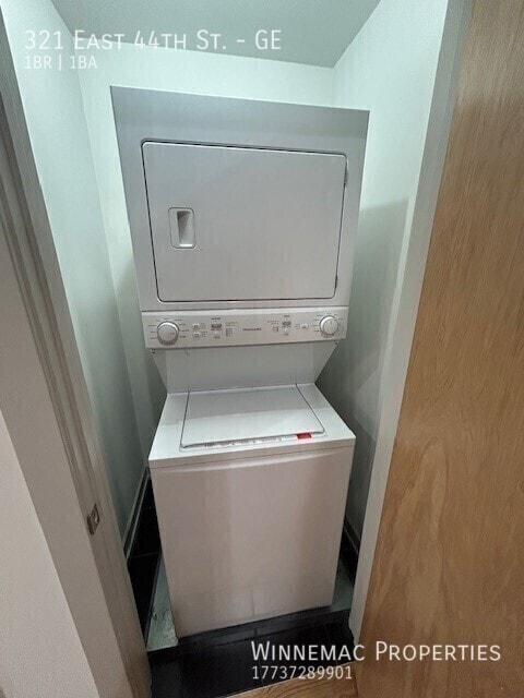 Building Photo - 321 E 44th St