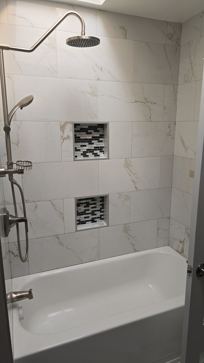 Building Photo - 5719 Rocky Run Dr