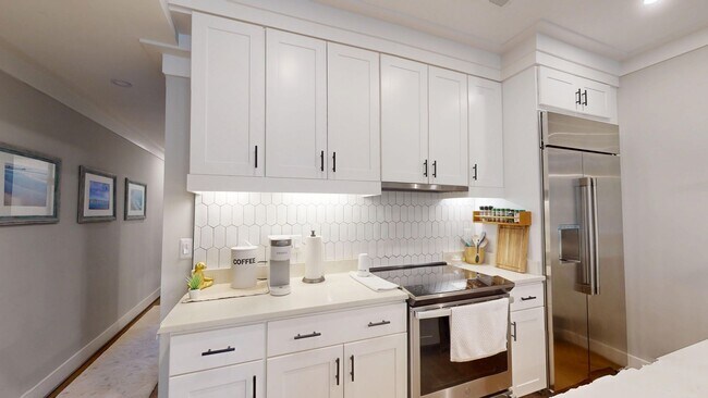 Foto del edificio - Capitol Hill Fully Furnished Three Bedroom...