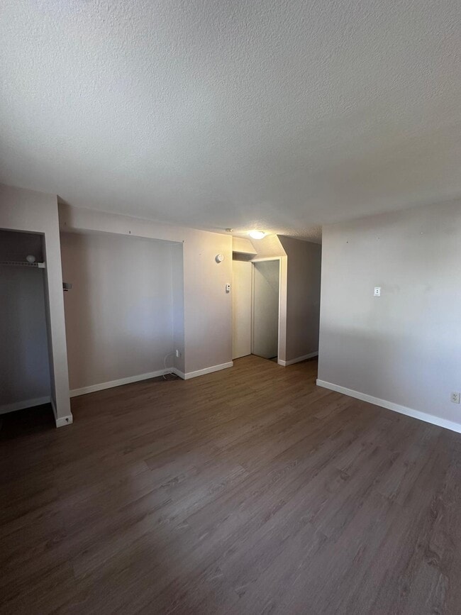 Building Photo - 259 Cassino St S