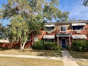 Building Photo - 1725 Gardenia Ave