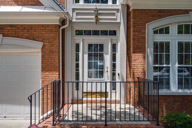 Building Photo - 2138 Wrights Mill Cir NE