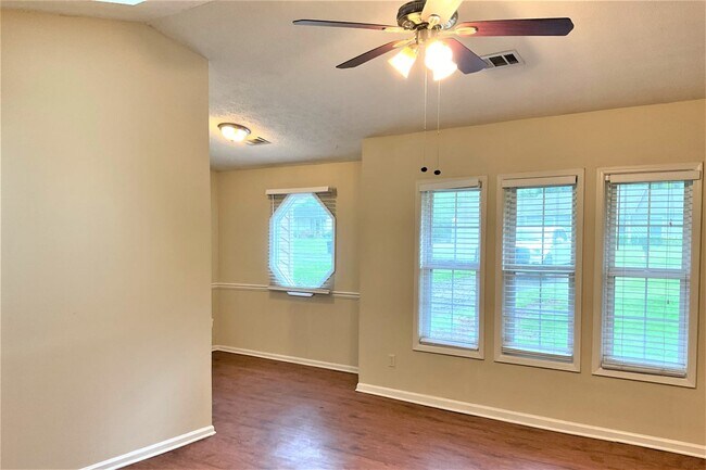 Building Photo - 3106 Palomino Dr