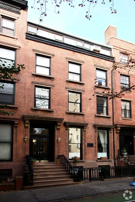 Foto del edificio - 224 Henry St