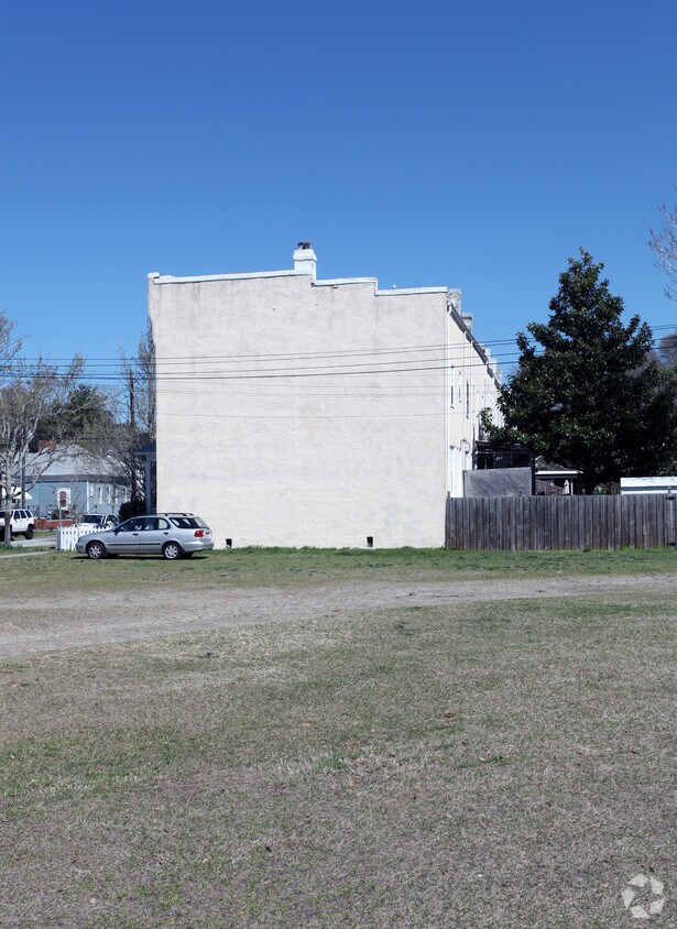 Foto del edificio - 212-228 Mcrae St