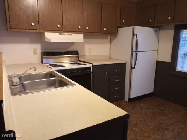 Building Photo - 3 br, 1 bath Mobile Home - 113 Jack St