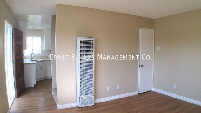 Foto del edificio - 3875 Cherry Ave