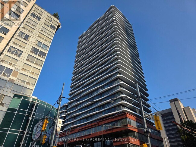 Photo du bâtiment - 280-1280 Dundas St W