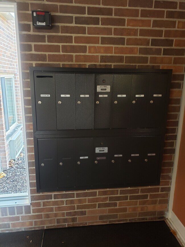 Foto del edificio - 717 Strom Dr