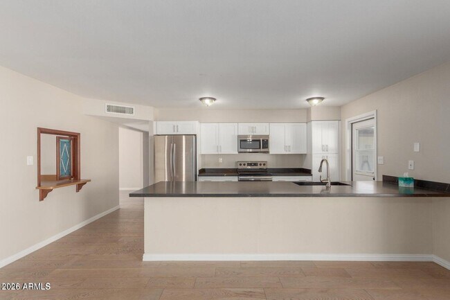 Foto del edificio - 1874 E Geneva Dr