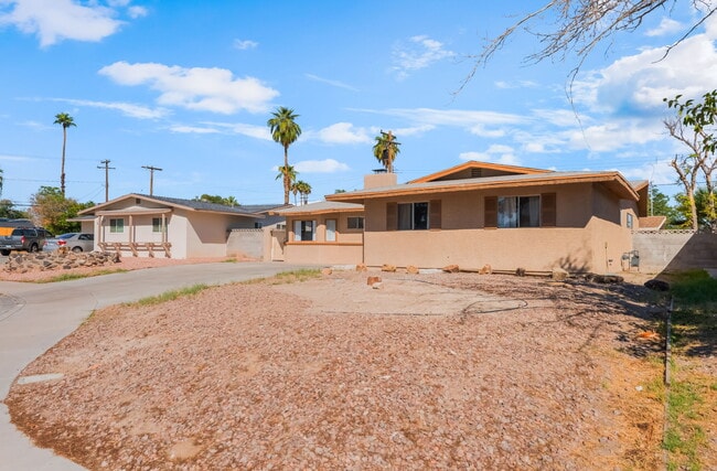 Foto del edificio - 2016 Embrey Ave