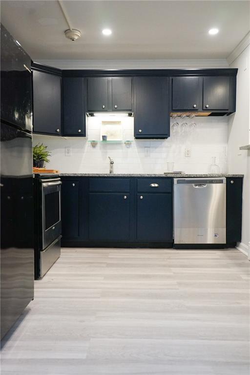 Building Photo - 603 Thames St