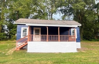 Building Photo - 206 Westview Dr