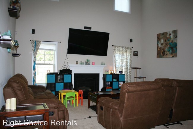 Building Photo - 451 Wedgefield Dr