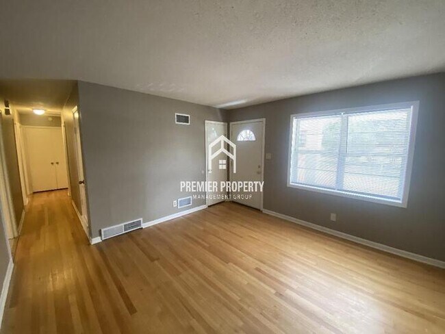 Building Photo - 8561 Cedar Cir W