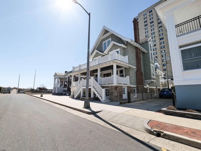 Foto del edificio - 108 S Marion Ave