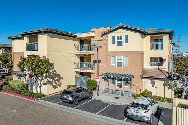 Apartment Homes - Riviera Highlands