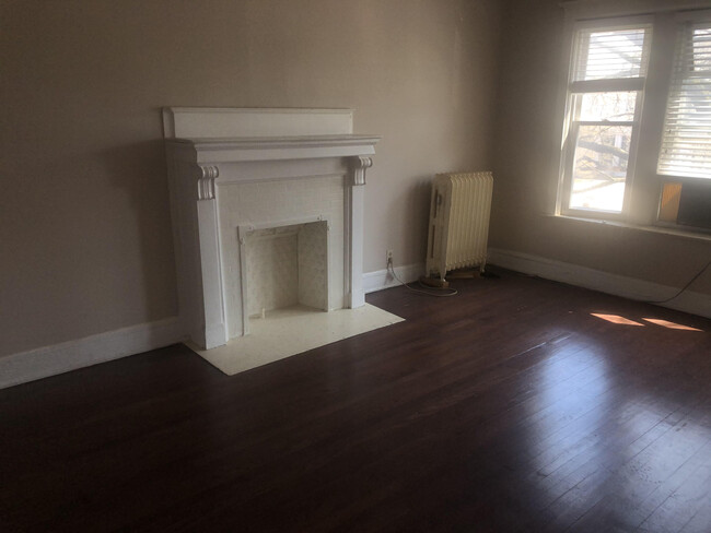 Building Photo - 5046 S Blackstone Ave