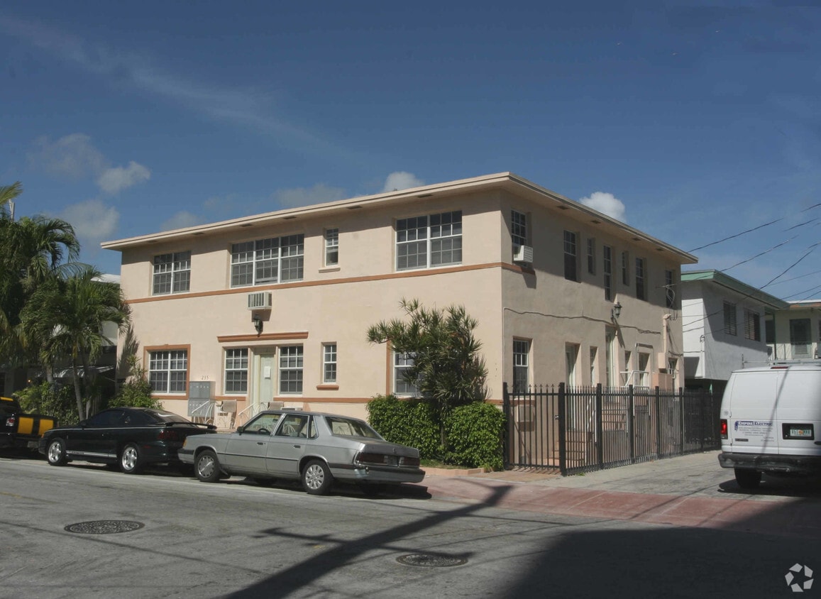 Building Photo - Malibu House