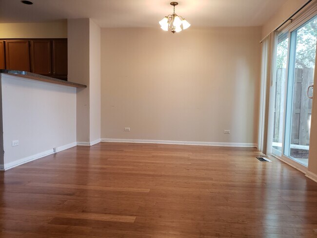 Building Photo - 9050 W Heathwood Dr