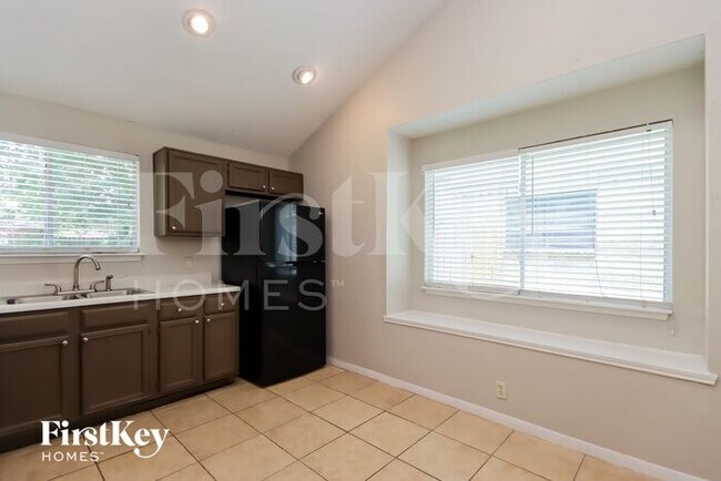 Building Photo - 3919 Algernon Dr