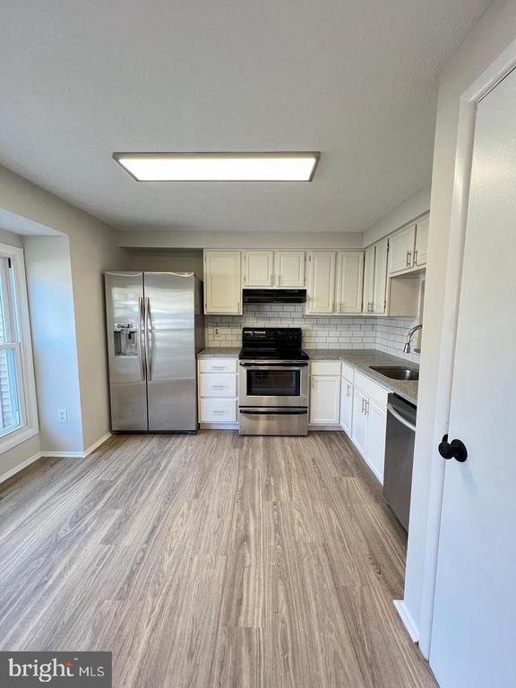 Foto del edificio - 3715 Bonnybridge Pl