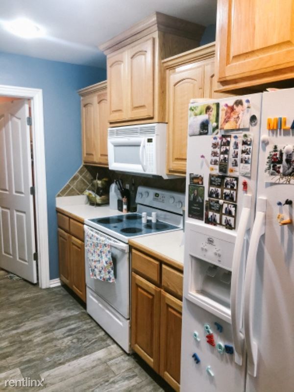 Building Photo - 3 br, 2 bath House - 210 W Wilson St