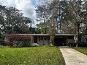 Building Photo - 2214 Joyner Dr
