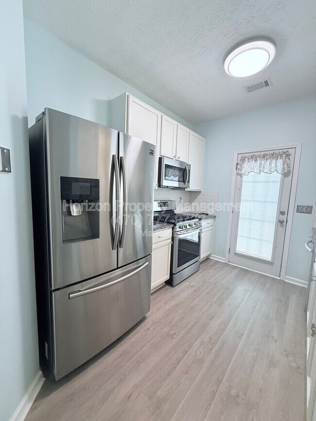 Building Photo - 6474 Portside Way