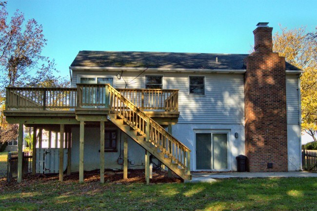 Building Photo - 511 Bayside Dr