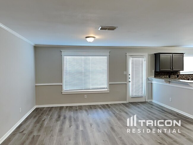 Foto del edificio - 1575 Wildflower Dr
