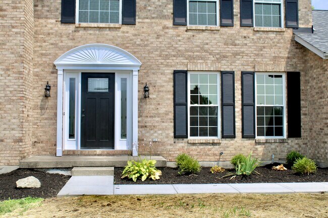 Building Photo - 4790 Peak Dr