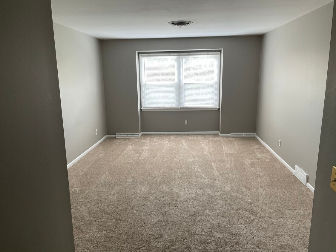 5325 Territorial Rd Unit 212, Grand Blanc, MI 48439 Condo for Rent in