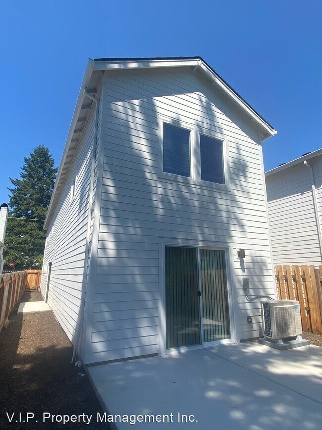 4406 SE Tenino St, Portland, OR 97206 House Rental in Portland, OR