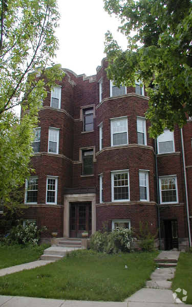 Primary Photo - 7611 N Sheridan Rd