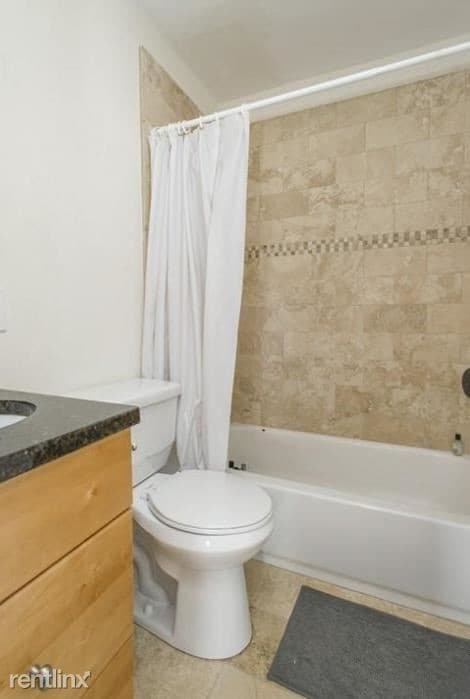 Building Photo - Studio, 1 bath  - 187 Calumet Street 1