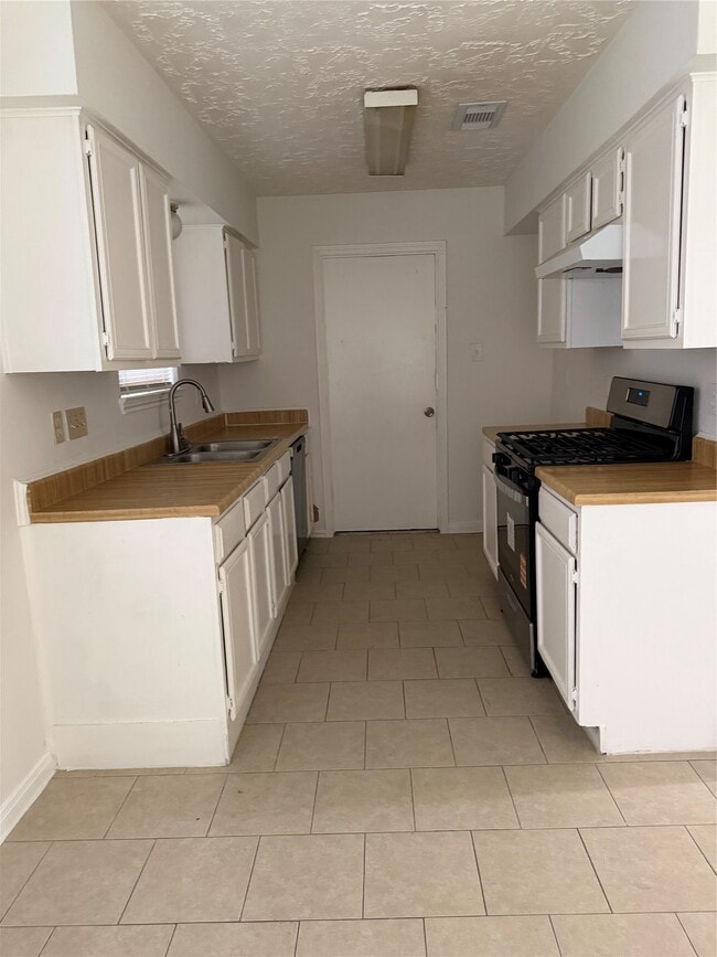 Building Photo - 11627 Cliveden Dr
