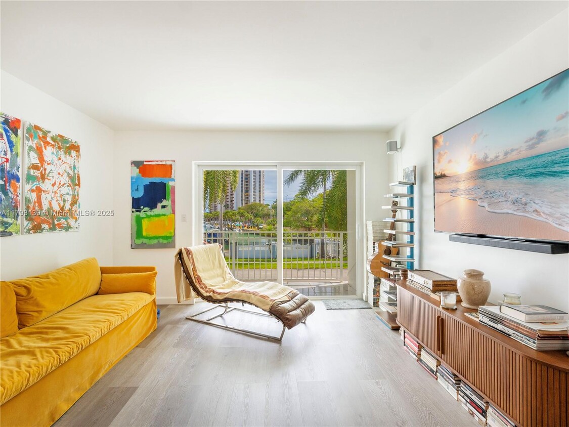 Foto principal - 1631 NE 114th St