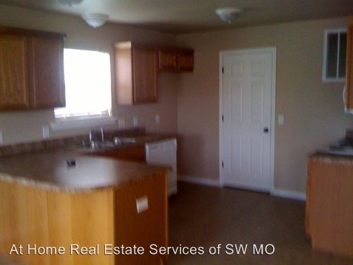 Building Photo - 3 br, 2.5 bath House - 2315 W Parkview