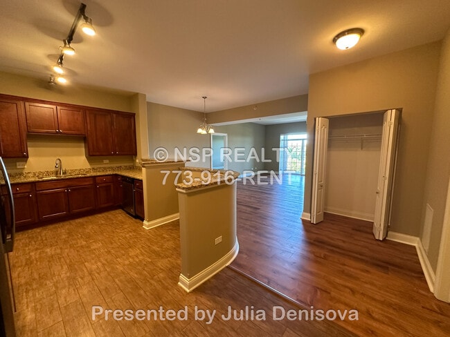 Building Photo - 1 Itasca Pl