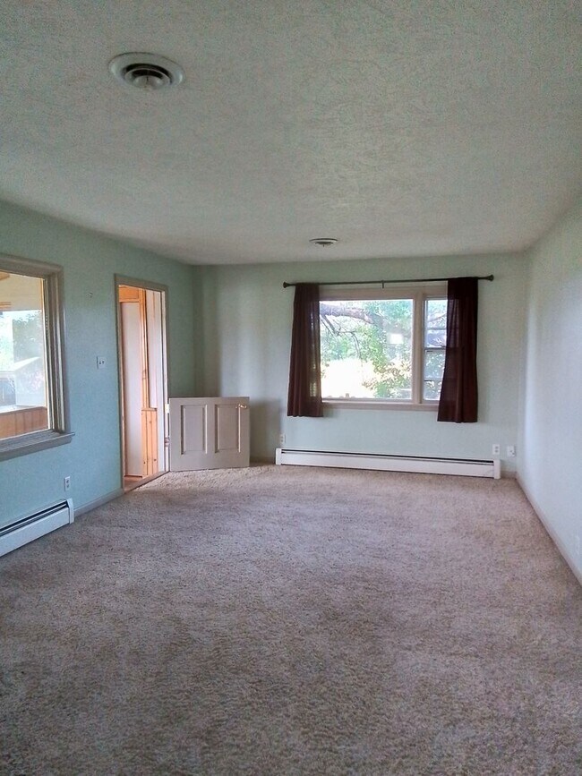 Foto del edificio - Single family home w / elbow room in Bozeman