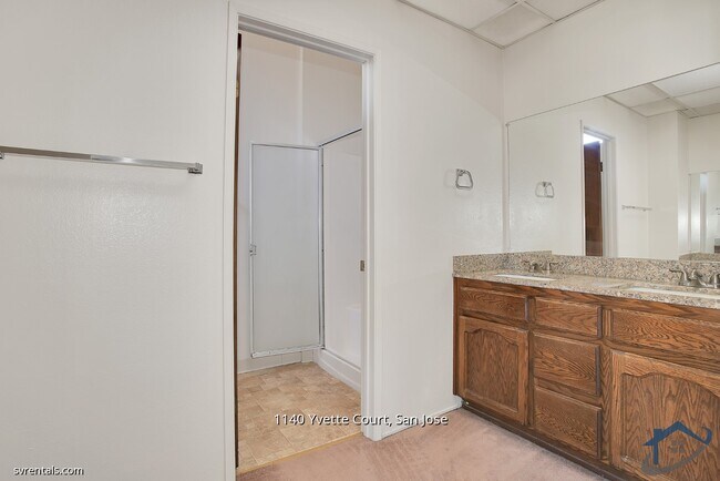 Building Photo - 1140 Yvette Ct