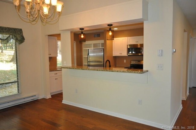 Building Photo - 48 Great Meadow Ln
