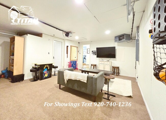 Foto del edificio - 2303 Lakeside Pl