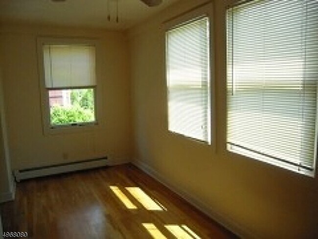 Foto del edificio - 29 Brookfield Rd